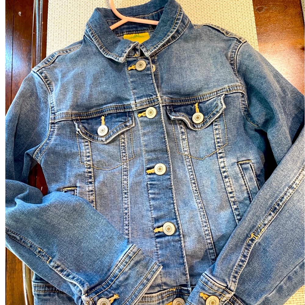 Girls Denim Jacket size 7. Style for fun day at school!!!